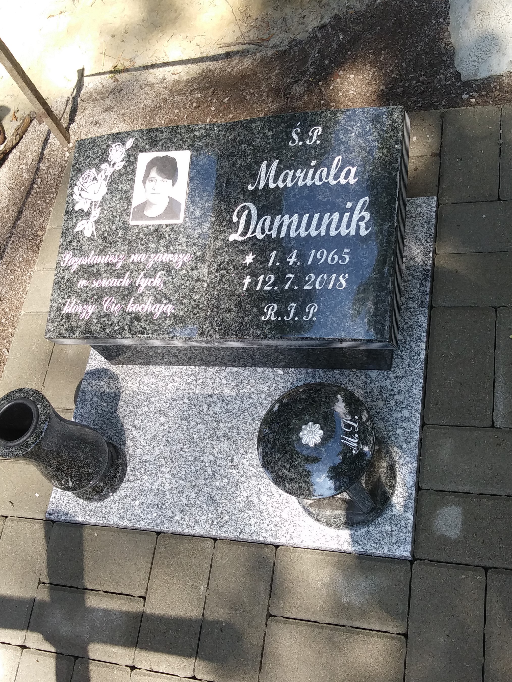 Grób Mariola Domunik